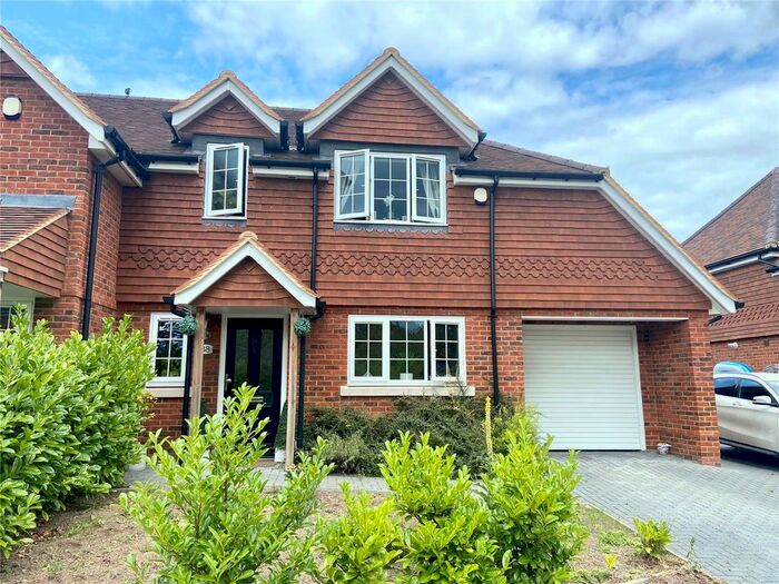 3 Bedroom Semi-Detached House To Rent In South Lane, Ash, Aldershot, Surrey, GU12