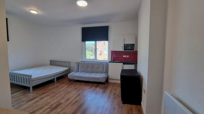 Studio To Rent In New Windsor Street, Uxbridge, UB8