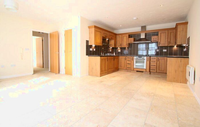 2 Bedroom Flat To Rent In Peoples Place, Banbury, Oxon, OX16