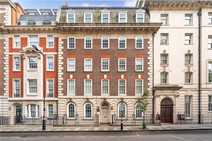 1 Bedroom Maisonette For Sale In Weymouth Street, Marylebone, London, W1W