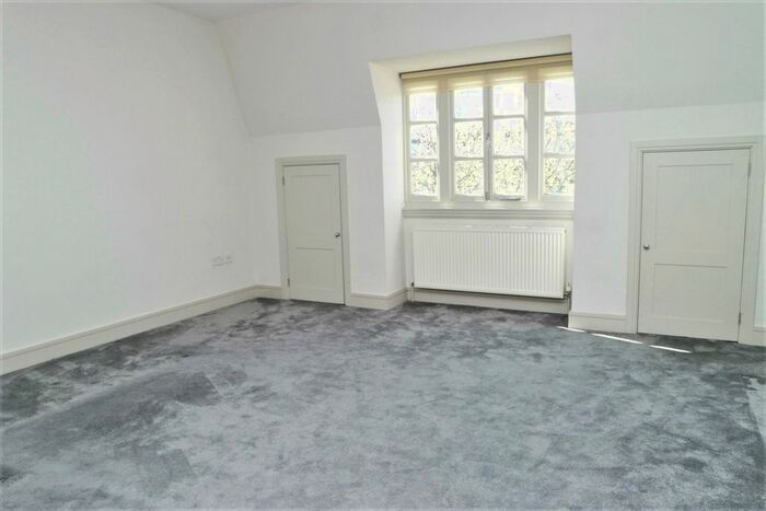 2 Bedroom Flat To Rent In Lewisham High Street, London SE13