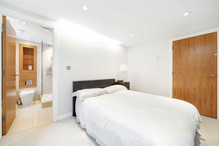 2 Bedroom Apartment To Rent In Allsop Place, Marylebone, London, NW1