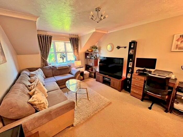1 Bedroom Flat To Rent In Heathfield Court, Sidcup Hill, Sidcup, Kent, DA14
