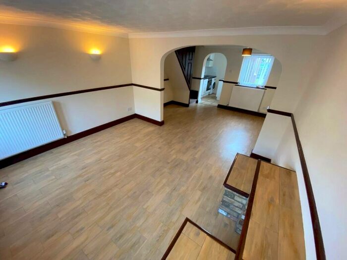 2 Bedroom Terraced House To Rent In New Road, Chatteris, PE16