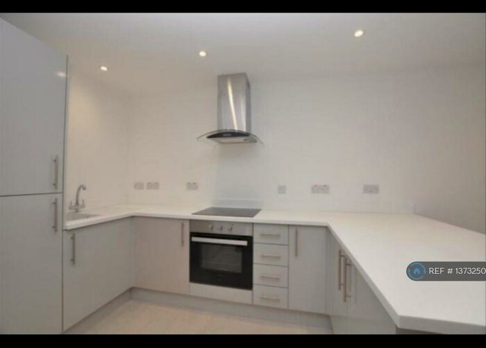 1 Bedroom Flat To Rent In Trinity Place, Stevenage, SG1