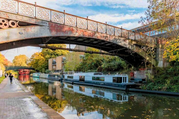 2 Bedroom House Boat For Sale In Prince Albert Road, Camden, London, NW1