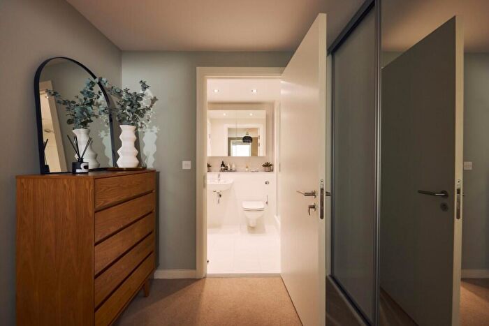 2 Bedroom Apartment To Rent In Leodis Square, Leeds, LS11