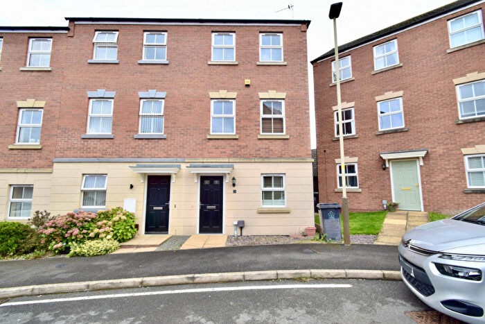3 Bedroom End Of Terrace House To Rent In Timble Road, Hamilton, Leicester, LE5