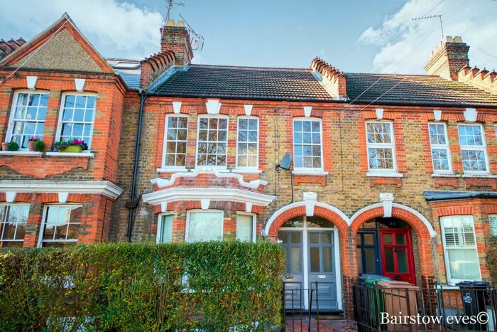 2 Bedroom Flat To Rent In Winns Terrace, Walthamstow, E17