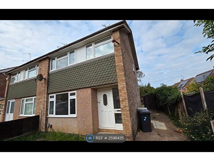 3 Bedroom Semi-Detached House To Rent In St. Christophers Close, Kettering, NN15