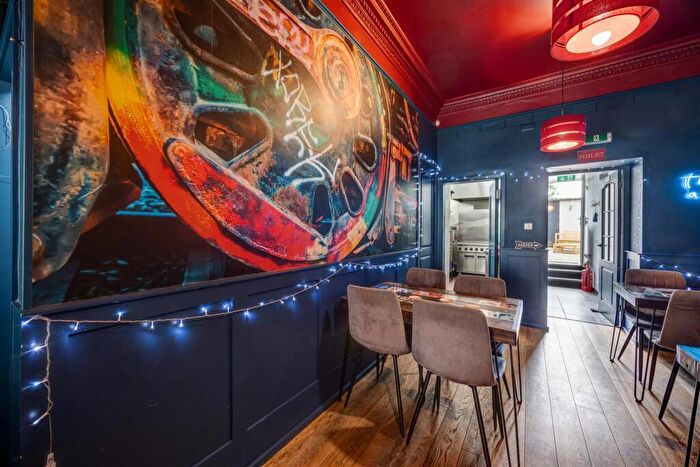 2 Bedroom Restaurant Retail Property / Shop For Sale In Albion House, Ingleton, LA6