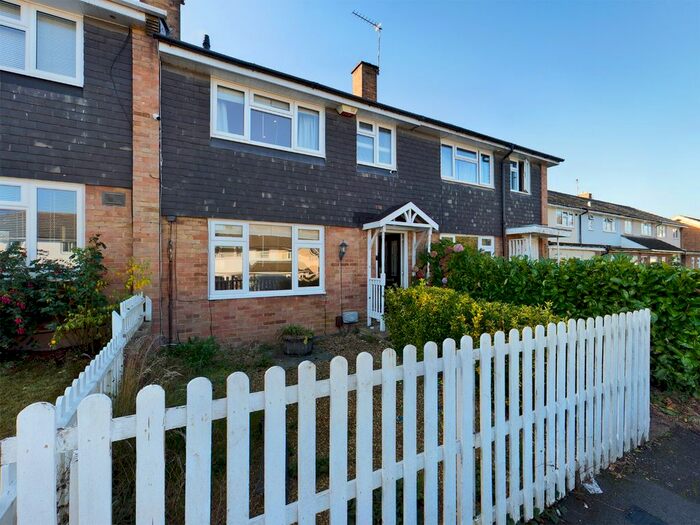 3 Bedroom Terraced House To Rent In Fallowfield Walk, Hemel Hempstead, Hertfordshire, HP1