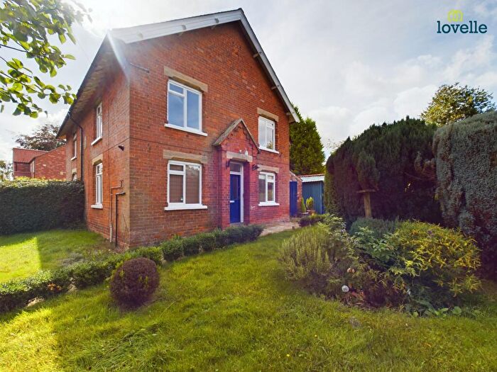 3 Bedroom Semi-Detached House For Sale In Market Rasen Road, Holton Le Moor, LN7