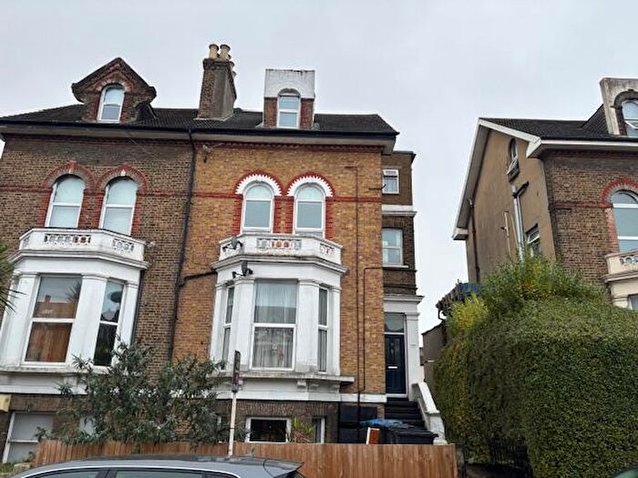 1 Bedroom Flat To Rent In Upper Grove, South Norwood, SE25