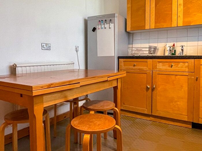 1 Bedroom Flat To Rent In Kestrel House, Pickard Street, London, EC1V