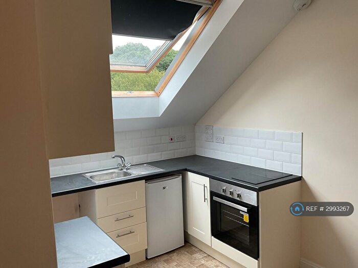 1 Bedroom Flat To Rent In Acorn Lodge, St Albans, AL2