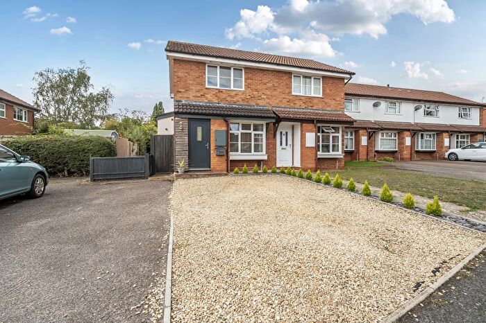 2 Bedroom Semi-Detached House For Sale In Abingdon, Oxfordshire, OX14