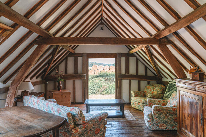 4 Bedroom Detached House For Sale In Crabtree Farm House, Middle Assendon, Oxfordshire, RG9