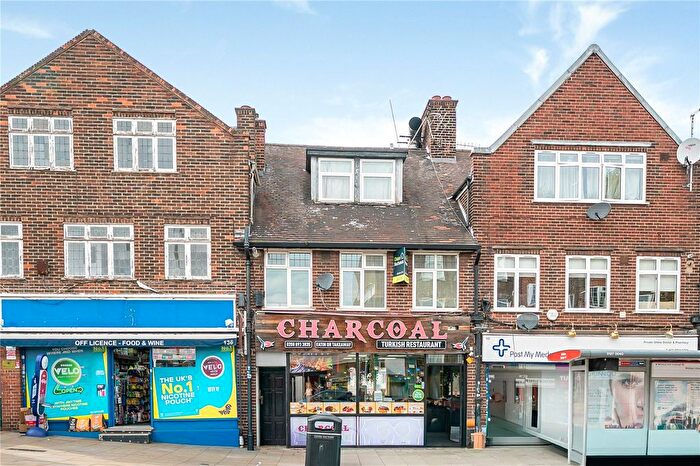 2 Bedroom Flat For Sale In High Street, Whitton, TW2