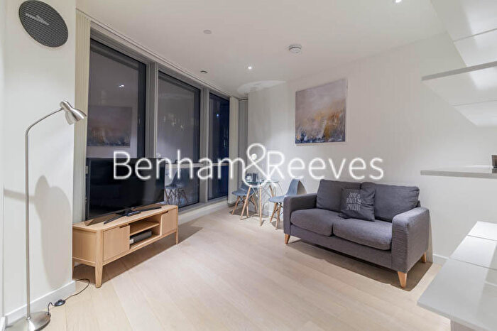 Studio To Rent In Charring Tower, Biscayne Avenue, E14