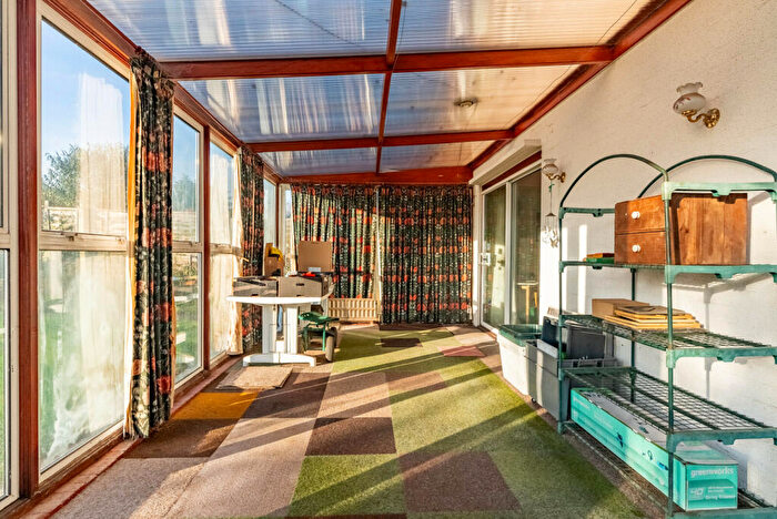 3 Bedroom End Of Terrace House For Sale In Pemberton Close, St. Albans, Hertfordshire, AL1