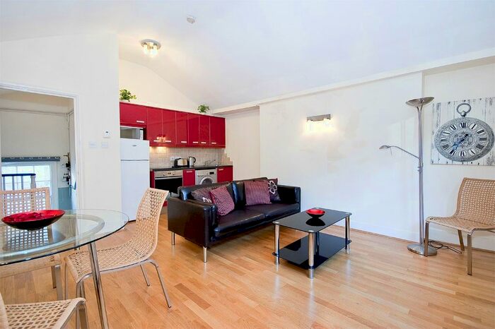 2 Bedroom Flat To Rent In Silver Place, Soho, W1F