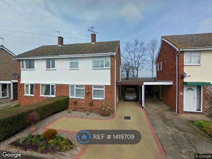 3 Bedroom Semi-Detached House To Rent In Nortons Way, Tonbridge, TN12