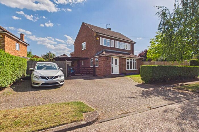 3 Bedroom Detached House For Sale In Pipers Close, Burnham, Slough, Buckinghamshire, SL1