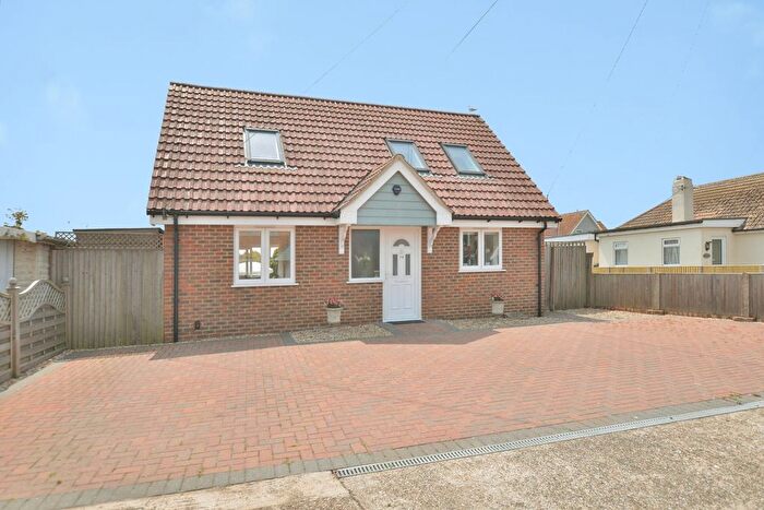 3 Bedroom Detached House For Sale In Williamson Road, Lydd On Sea, Romney Marsh, Kent, TN29