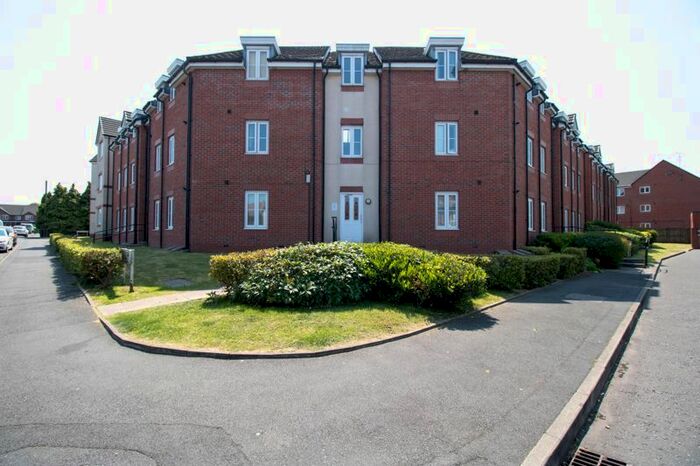 2 Bedroom Flat To Rent In Ceres Chase, Farnworth, Bolton, BL4