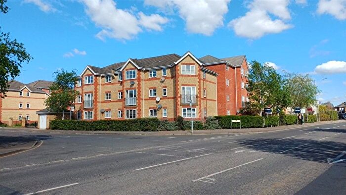 1 Bedroom Flat For Sale In Winery Lane, Kingston Upon Thames, KT1