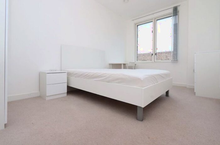 1 Bedroom House To Rent In Frobisher Yard, London, E16