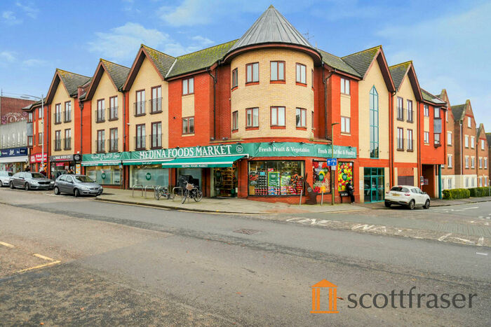 2 Bedroom Apartment To Rent In Turret House, Headington, OX3