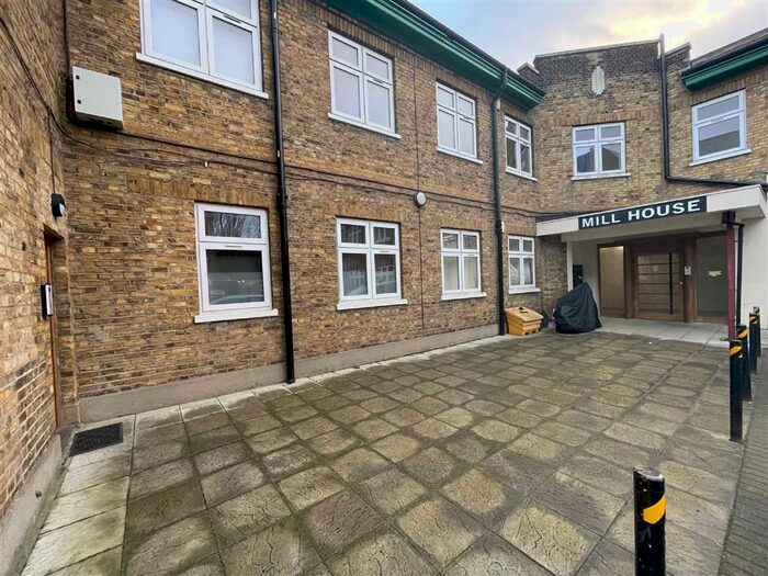 1 Bedroom Flat To Rent In Mill House, Southall, Middlesex, UB2