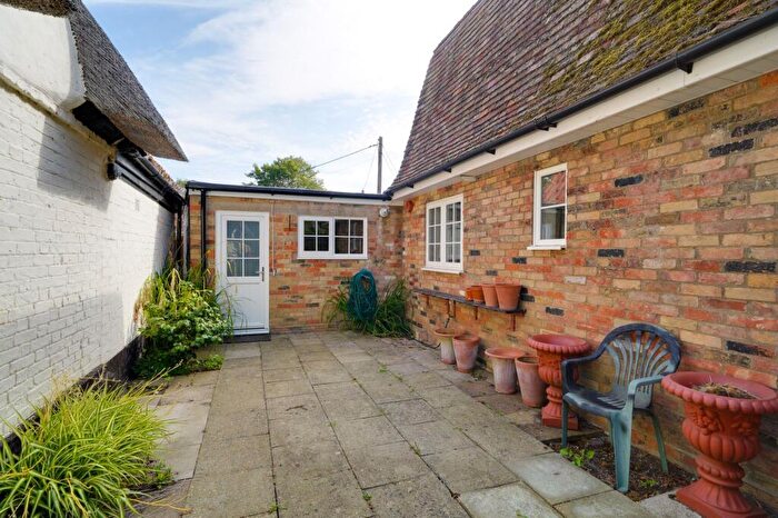2 Bedroom Cottage To Rent In High Street, Hemingford Abbots, PE28