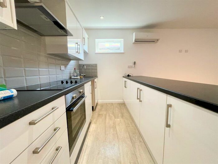 1 Bedroom Flat To Rent In Chadwell Road, Grays, RM17