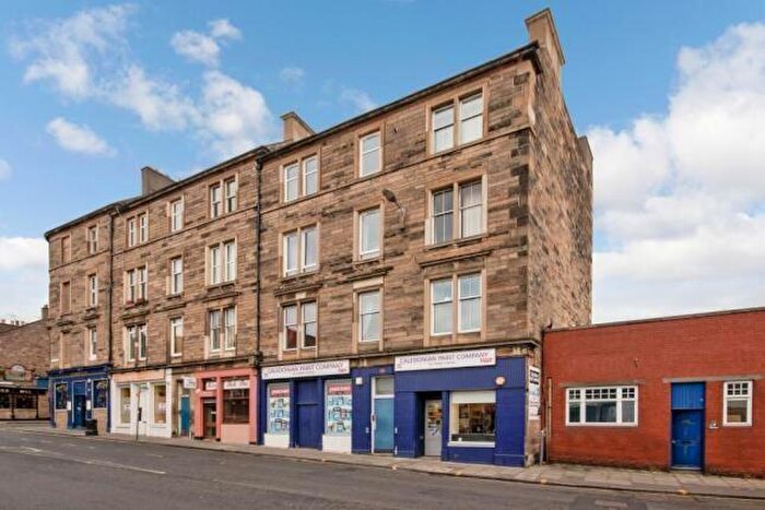 3 Bedroom Flat To Rent In , Ratcliffe Terrace, Edinburgh, EH9