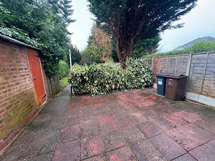 3 Bedroom Terraced House For Sale In Colesbourne Road, Solihull, B92