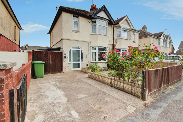 3 Bedroom Semi-Detached House For Sale In Arnold Road, Eastleigh, SO50