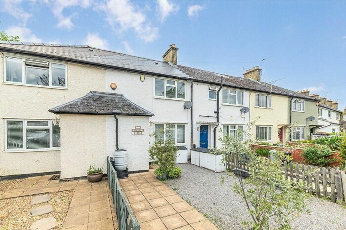 2 Bedroom Terraced House To Rent In Bloxham Crescent, Hampton, TW12