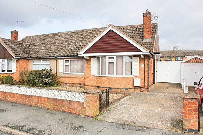 2 Bedroom Semi Detached Bungalow To Rent In Norfolk Road, Wigston, LE18