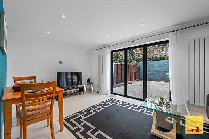 3 Bedroom Terraced House For Sale In West Gardens, London, E1W