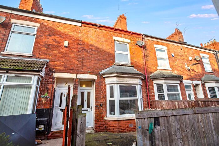 3 Bedroom Terraced House For Sale In Myrtle Avenue, Williamson Street, Hull, HU9
