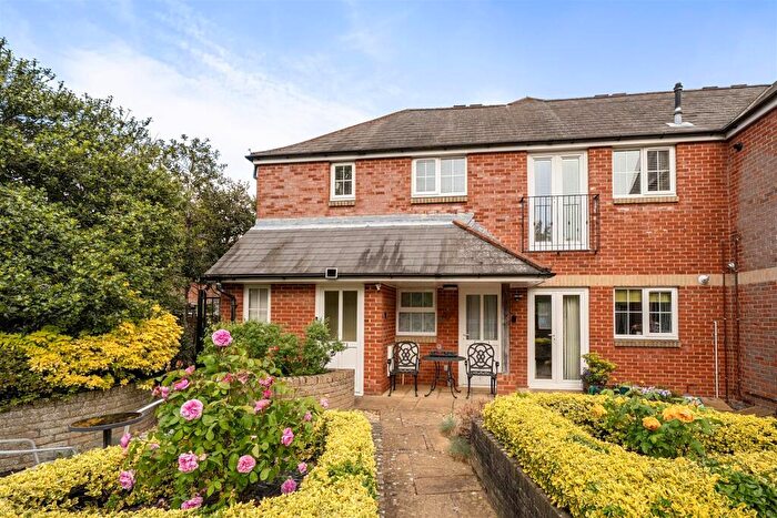 2 Bedroom Apartment For Sale In Havelock Road, Warsash, SO31