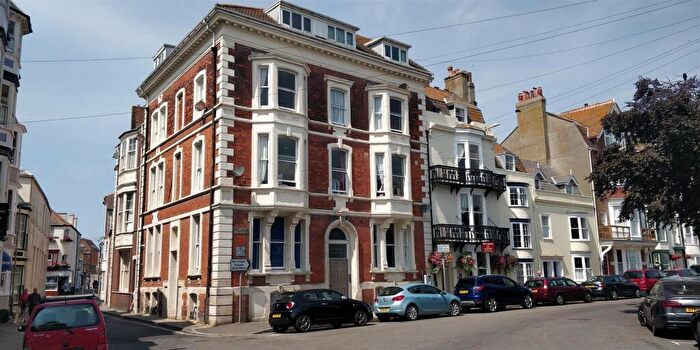 1 Bedroom Flat To Rent In The Esplanade, Weymouth, DT4