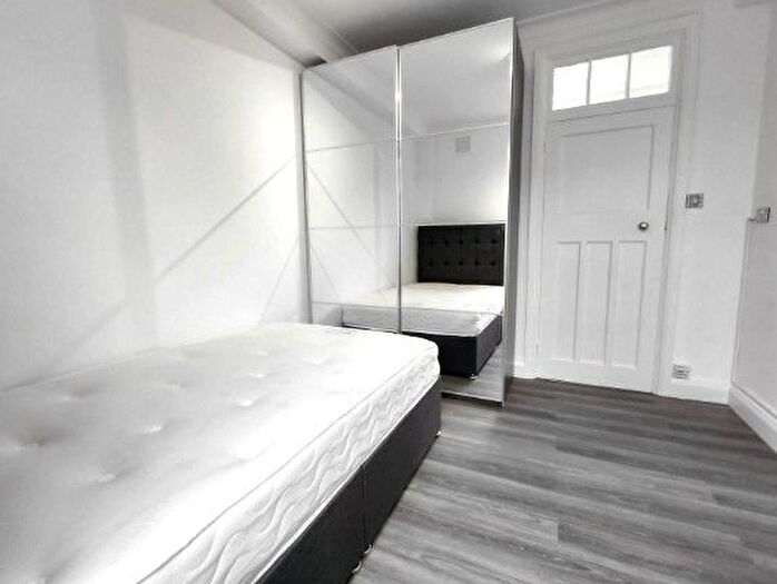 Studio To Rent In Mortimer Court, Abbey Road, London, NW8