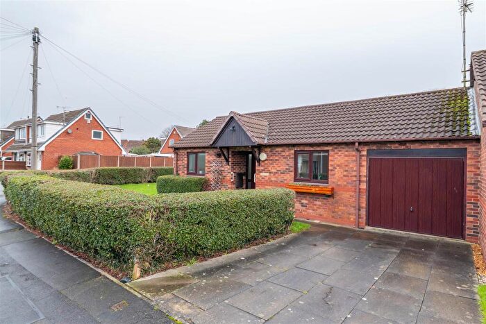 1 Bedroom Detached Bungalow For Sale In Larchwood Crescent, Leyland, PR25