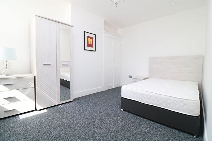 6 Bedroom Property To Rent In Douglas Road, Maidstone, Kent, ME16