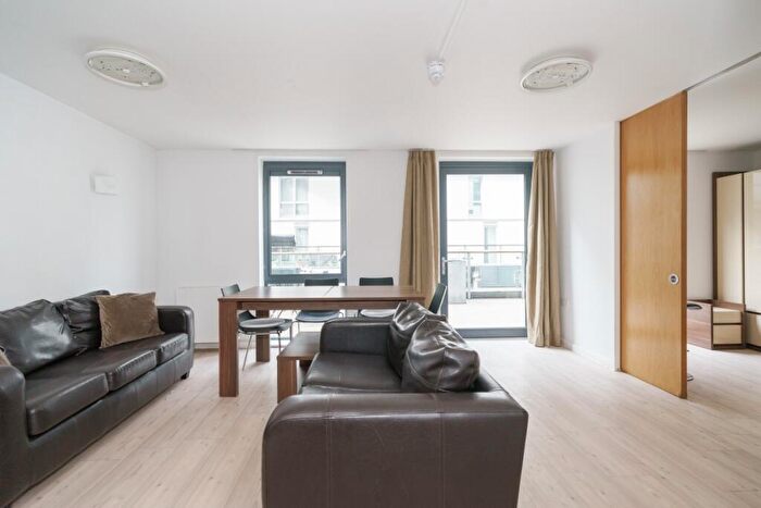 3 Bedroom Flat To Rent In Lakeside Way Wembley, HA9