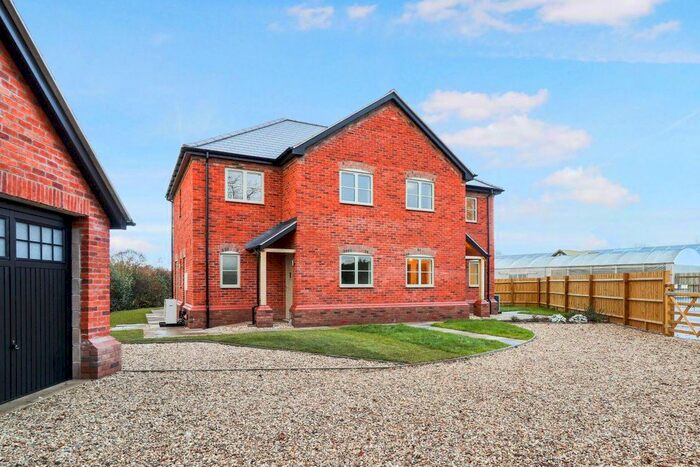 3 Bedroom Property To Rent In School Crescent, Corse, Gloucester GL19